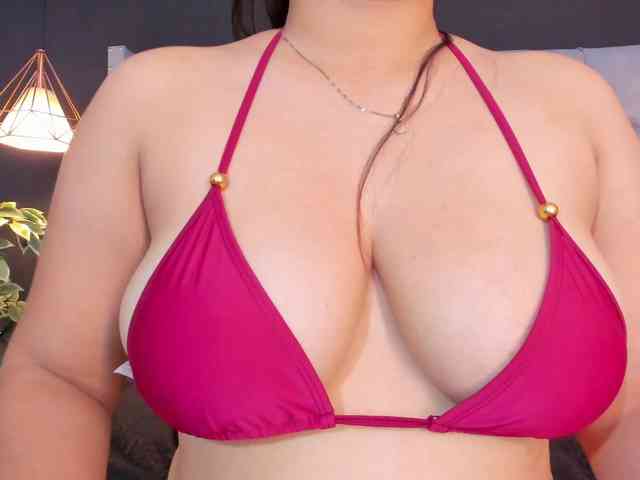 AlexaMora webcam