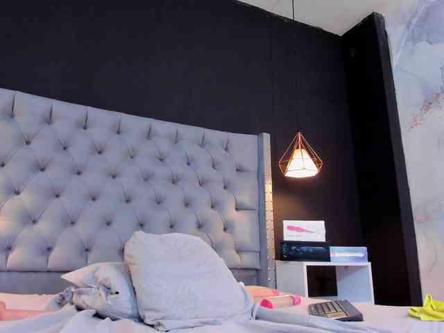 AlexaMora webcam