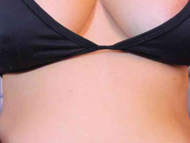 AlexaMora webcam