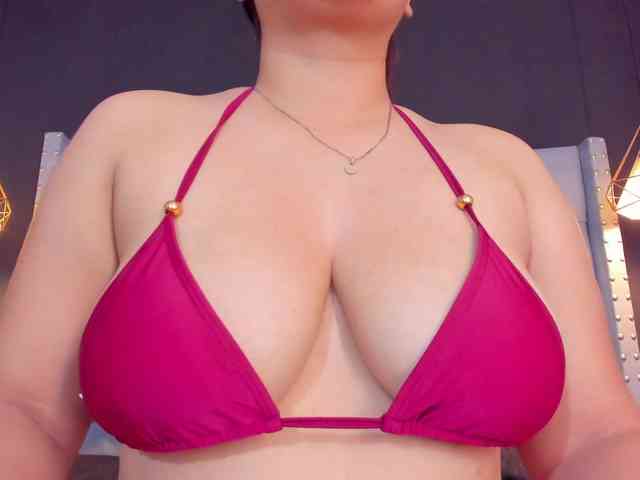 AlexaMora webcam