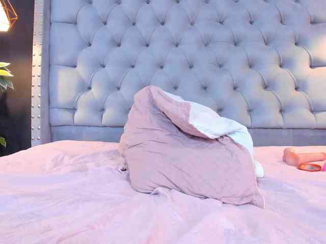 AlexaMora webcam