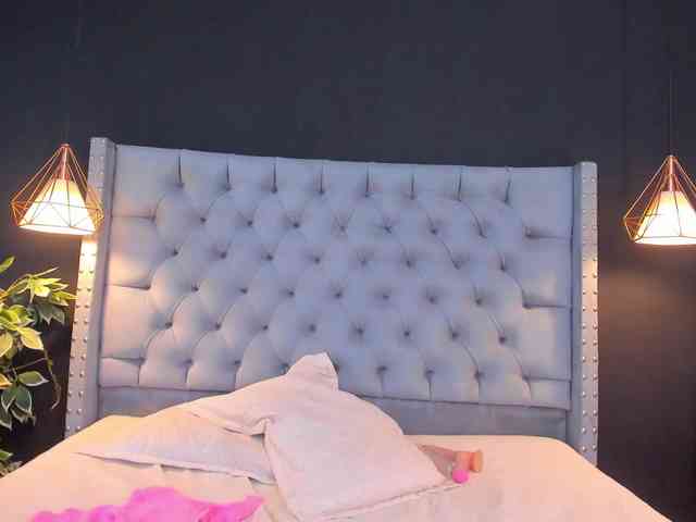 AlexaMora webcam