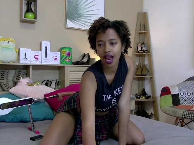  GaelleLaFrenchy chat room