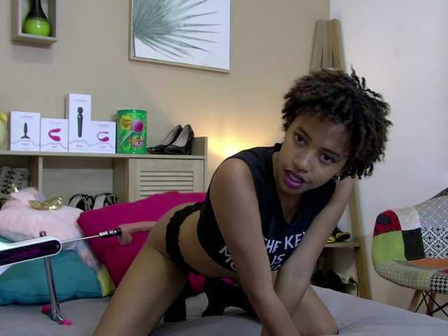  GaelleLaFrenchy chat room