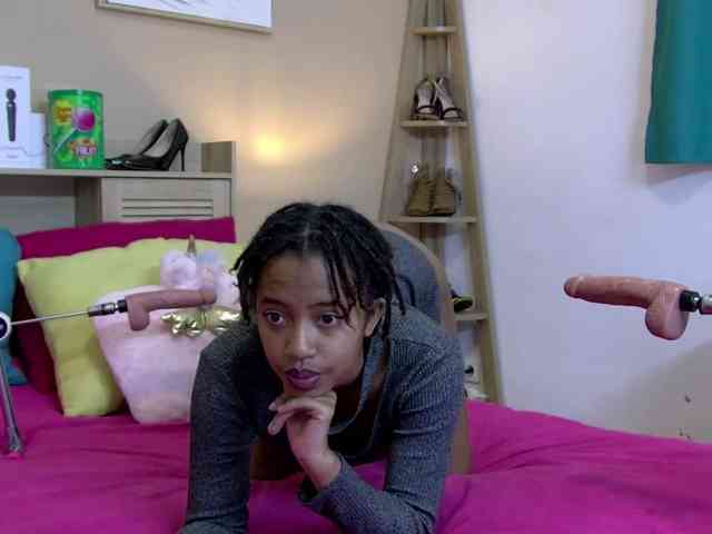 GaelleLaFrenchy webcam