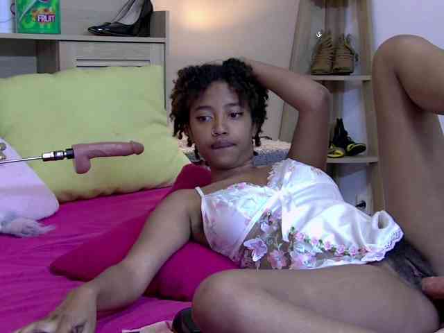 GaelleLaFrenchy webcam