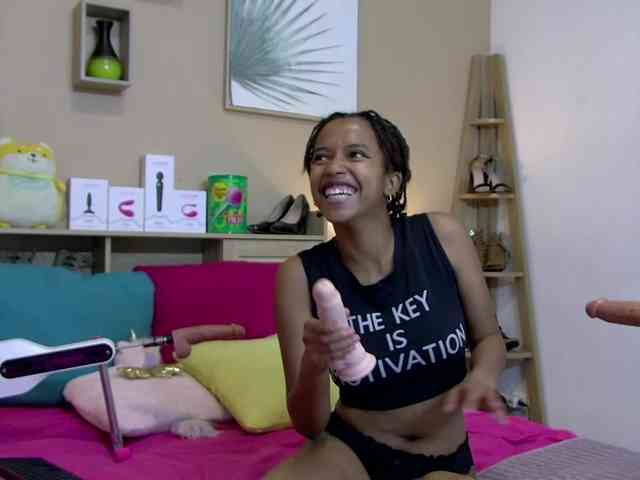 GaelleLaFrenchy webcam