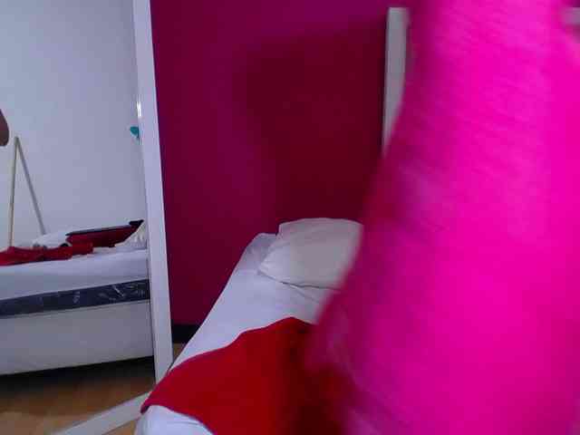 curvy-cumeater webcam