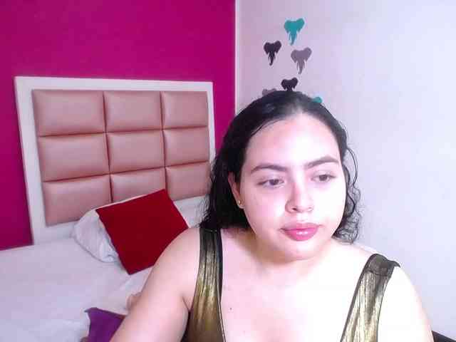 curvy-cumeater webcam