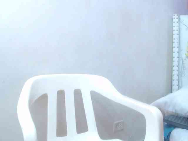 curvy-cumeater webcam