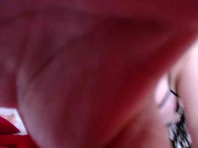 curvy-cumeater webcam
