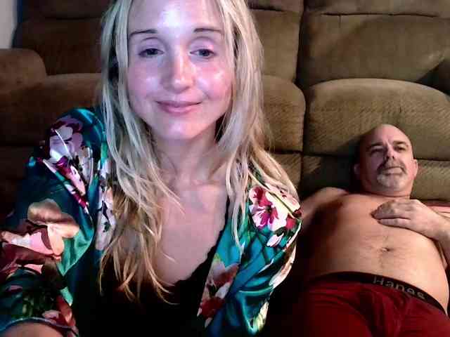 Kendra-Tom webcam