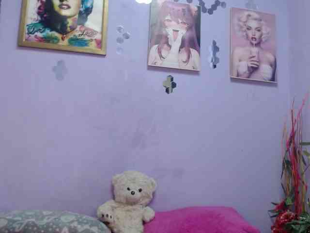 kyliemoan webcam