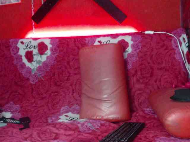 kyliemoan webcam