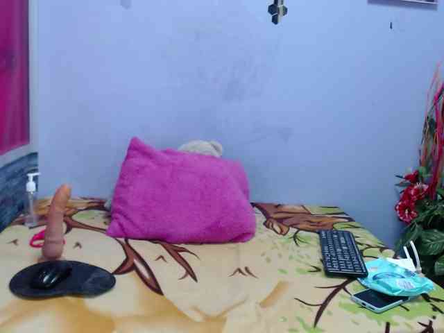 kyliemoan webcam
