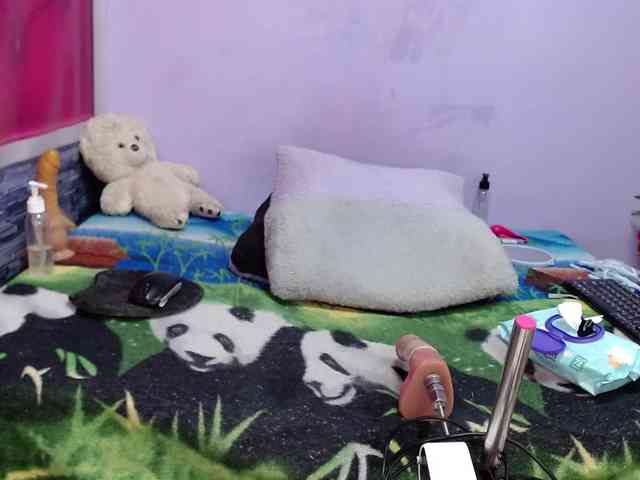 kyliemoan webcam