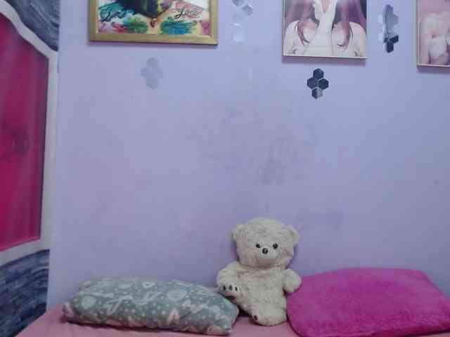 kyliemoan webcam