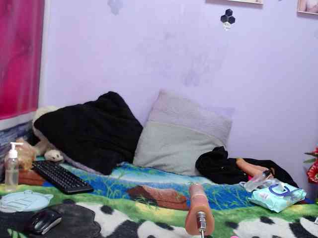 kyliemoan webcam