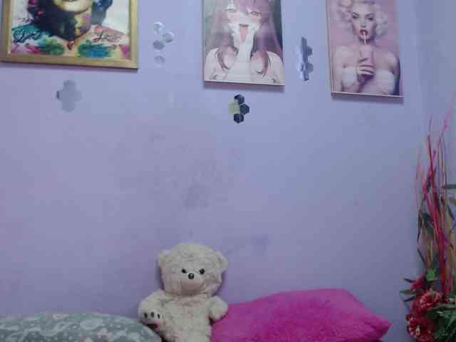 kyliemoan webcam