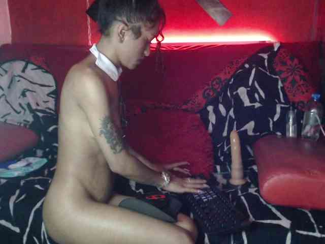 kyliemoan webcam
