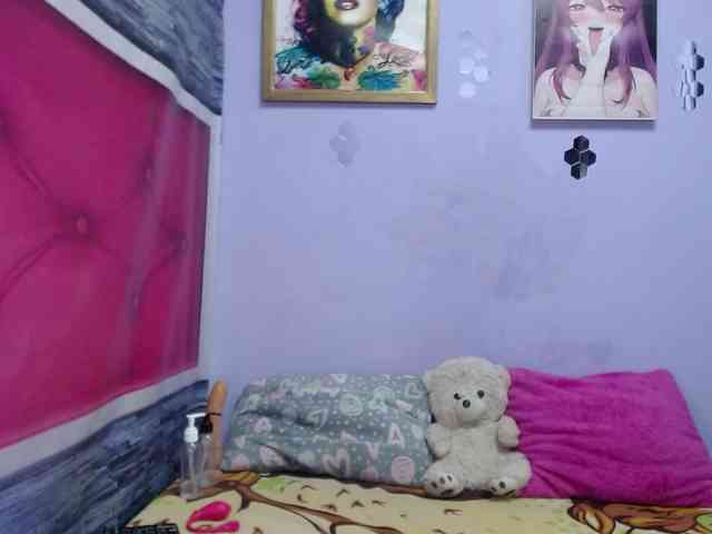 kyliemoan webcam