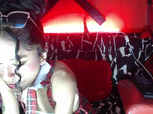 kyliemoan webcam