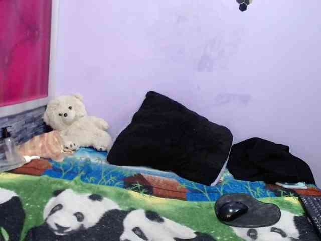 kyliemoan webcam