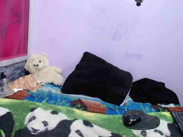 kyliemoan webcam