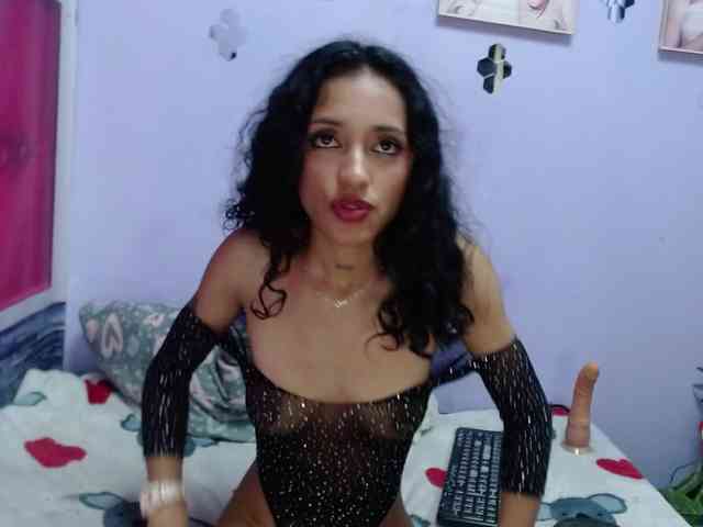 kyliemoan webcam
