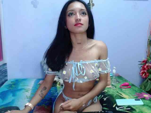 kyliemoan webcam