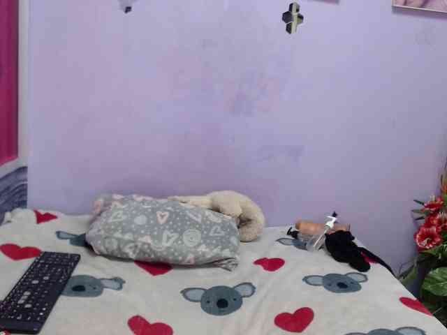 kyliemoan webcam
