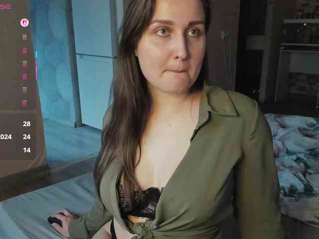 Vikki-Snake bongacams