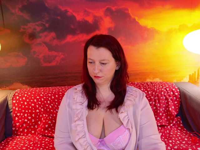 boobyiana's BongaCams show and profile