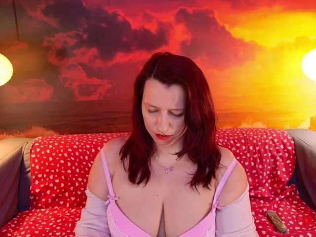 boobyiana's BongaCams show and profile