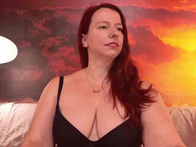 BoobyIANA webcam