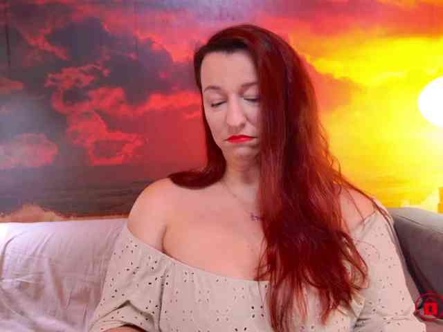 BoobyIANA webcam