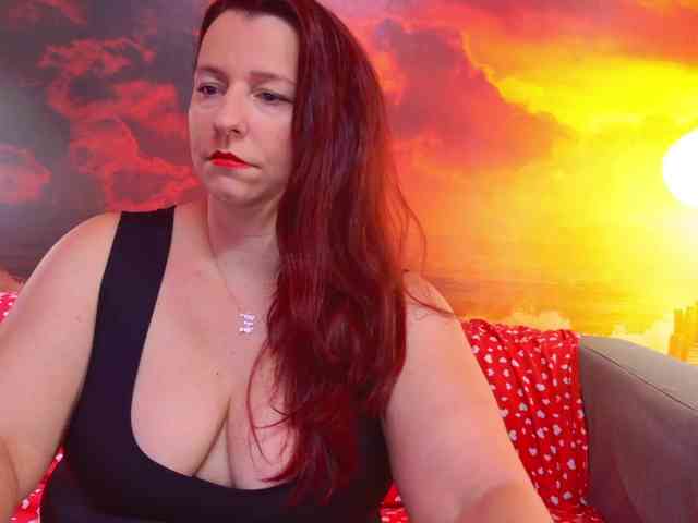 BoobyIANA webcam