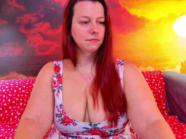 BoobyIANA webcam