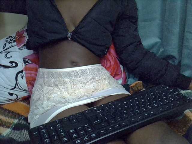 Peach24's BongaCams show and profile