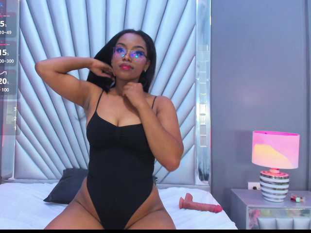  AlanaBale chat room