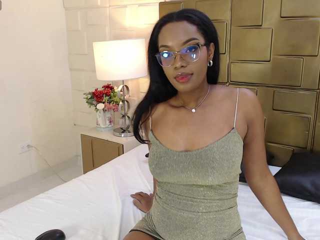  AlanaBale chat room