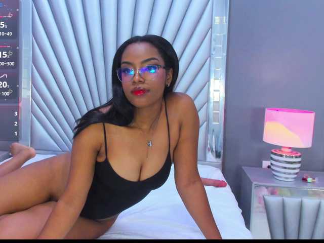  AlanaBale chat room