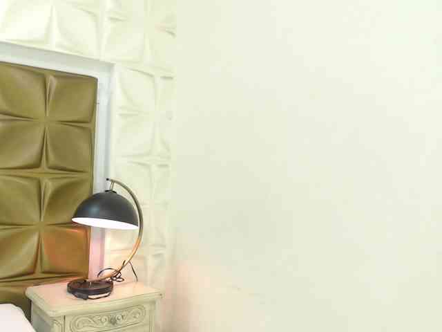 AlanaBale webcam