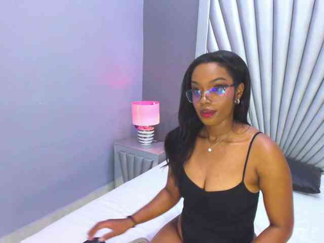 AlanaBale webcam