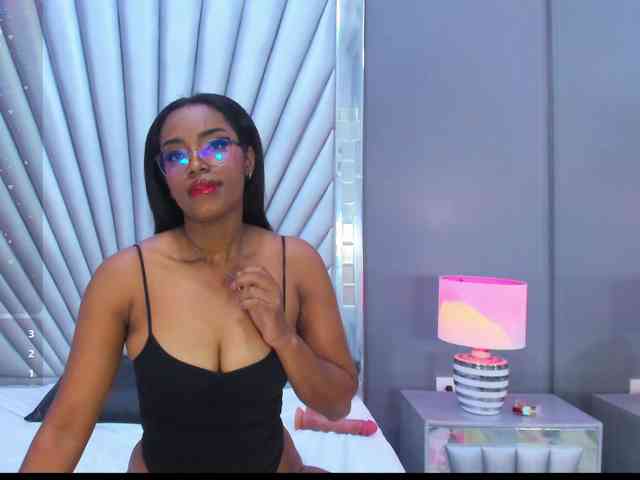 AlanaBale webcam