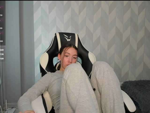 Mia-small44 chat room