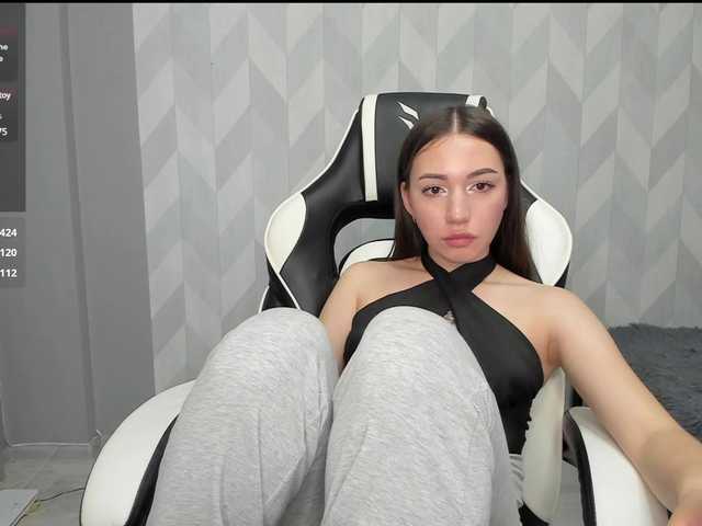  Mia-small44 chat room