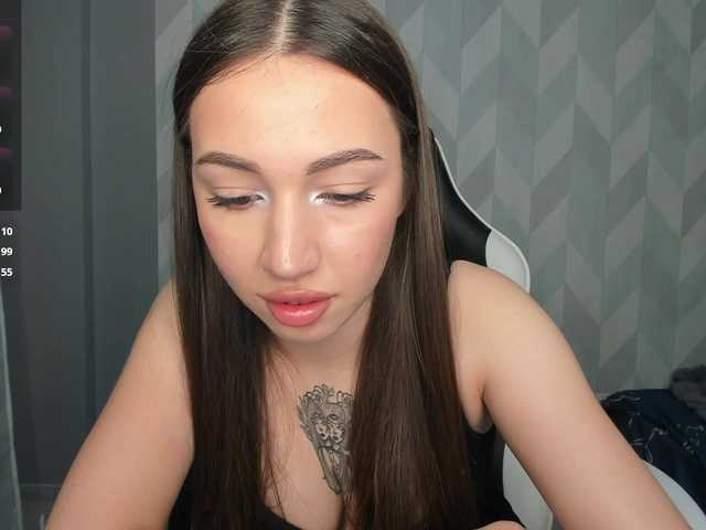  Mia-small44 chat room