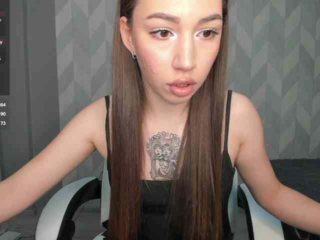 Mia-small44 webcam