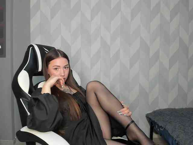 chat room Mia-small44